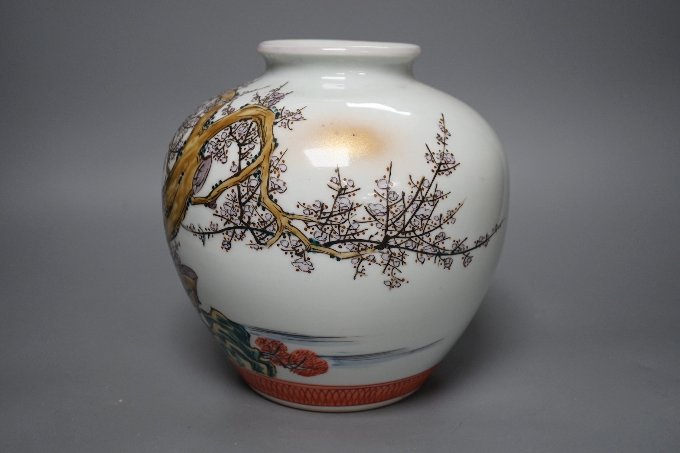 A Japanese Kutani vase, 21cms high